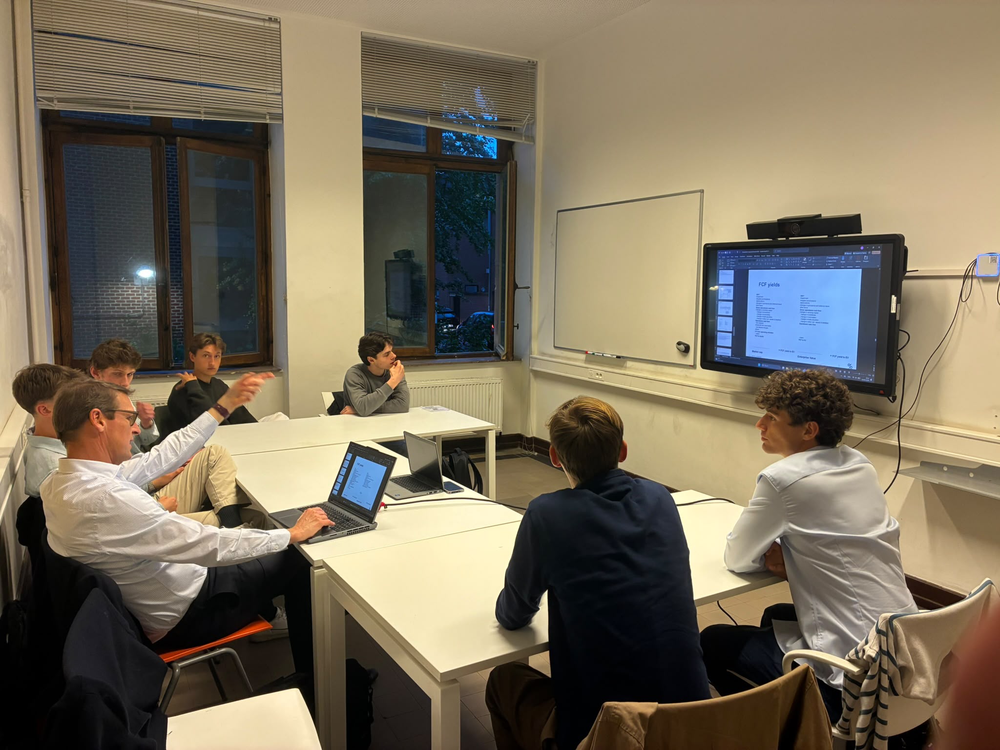 Members taking part in a Degroof Petercam workshop